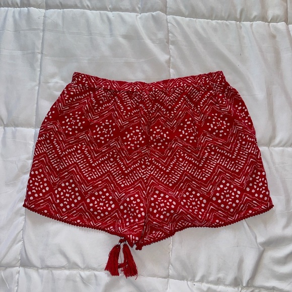 Red Patterned shorts - Picture 3 of 3
